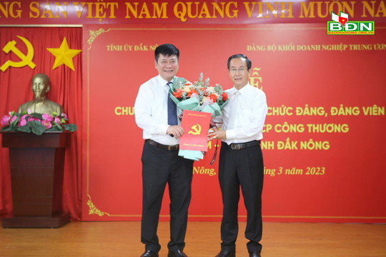Chuyển giao Chi bộ Vietinbank Đắk Nông về Đảng bộ Vietinbank Việt Nam