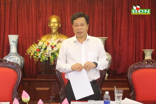 Đồng chí Lưu Văn Trung chủ trì Giao ban công tác dân vận, mặt trận, đoàn thể