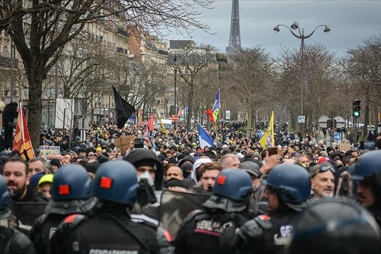 740.000 người tham gia làn sóng biểu tình mới trên toàn nước Pháp