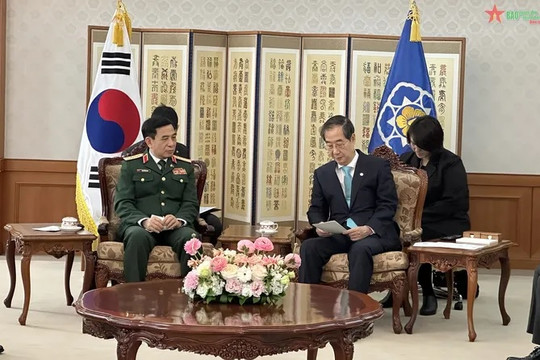 Bộ trưởng Quốc phòng Phan Văn Giang tiếp kiến Thủ tướng Hàn Quốc