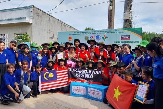 Đưa quan hệ Việt Nam-Malaysia bước sang một trang mới