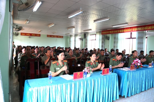 Công an Đắk Nông tập huấn nghiệp vụ cho bảo vệ dân phố