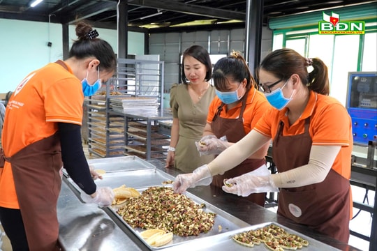Phụ nữ Gia Nghĩa chung sức xây dựng nông thôn mới
