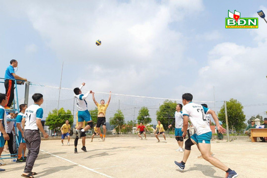 Giải bóng chuyền nam huyện Đắk Glong năm 2023