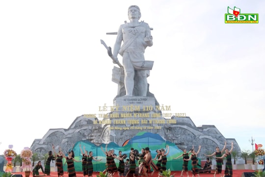 Chuyển động từ các phong trào thi đua