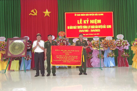 Kỷ niệm 60 năm Ngày truyền thống LLVT Nhân dân huyện Đắk Glong