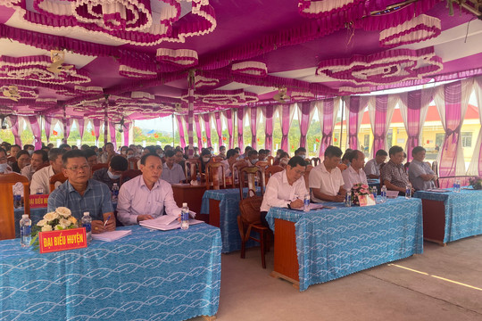 Đoàn đại biểu Quốc hội tỉnh Đắk Nông tiếp xúc cử tri huyện Krông Nô