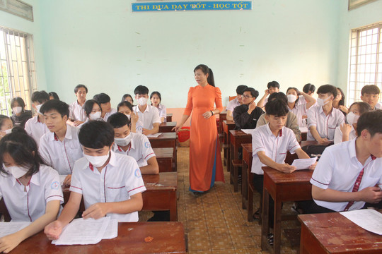 Các trường THPT ở Đắk Nông tích cực ôn thi cho học sinh cuối cấp