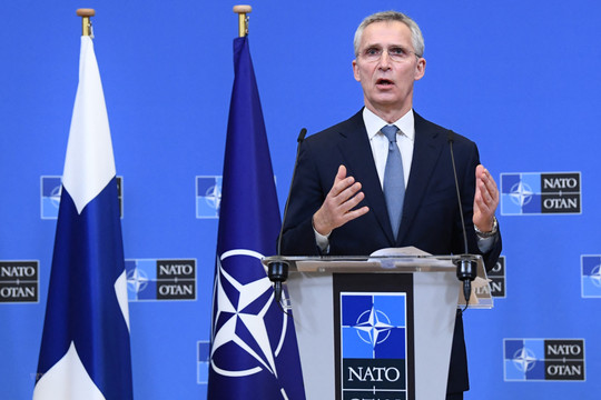Tổng thư ký NATO kêu gọi hợp tác chặt chẽ hơn nữa với EU