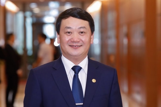 Bộ trưởng Hầu A Lềnh trả lời chất vấn về giải quyết đất ở, đất sản xuất cho đồng bào; thực hiện các Chương trình mục tiêu quốc gia,...