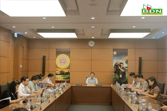Đoàn ĐBQH Đắk Nông chuyển ý kiến cử tri góp ý dự án Luật Kinh doanh bất động sản (sửa đổi) đến Quốc hội