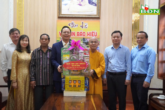 Đồng chí Ngô Thanh Danh thăm, chúc mừng Đại lễ Vu Lan năm 2023