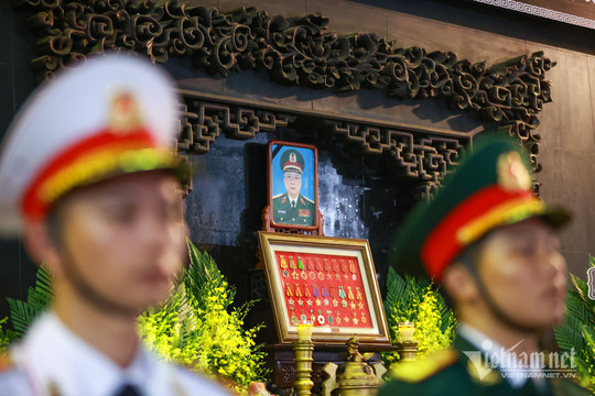 Lãnh đạo Đảng, Nhà nước viếng Thượng tướng Nguyễn Chí Vịnh