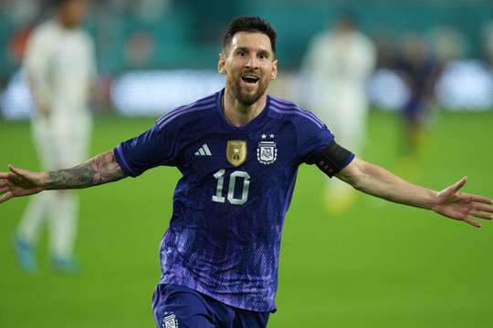 Messi lập cú đúp, Argentina thắng dễ Peru