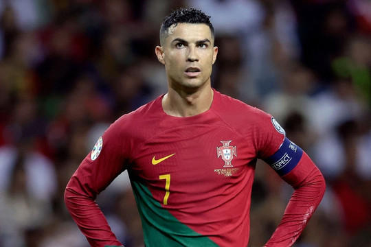 Vì sao Ronaldo không được đề cử Quả bóng vàng 2023?