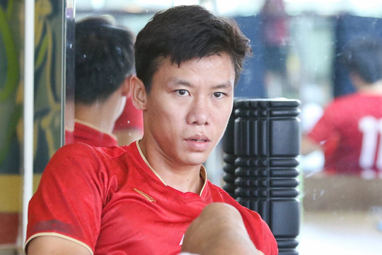 Philippines vs Việt Nam: Vì sao ông Troussier loại Quế Ngọc Hải?