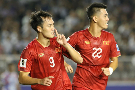 HLV Troussier: Tuyển Việt Nam lẽ ra phải 'kết liễu' đối thủ sớm hơn