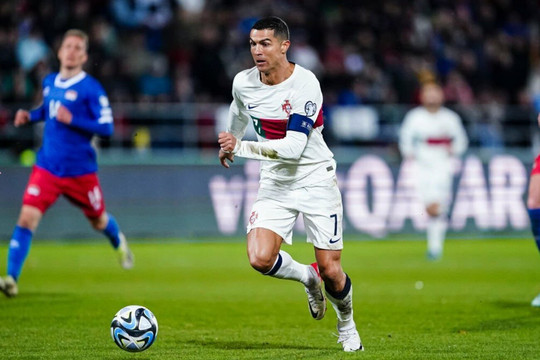 Ronaldo nối dài kỷ lục, Bồ Đào Nha thắng dễ ở vòng loại EURO 2024