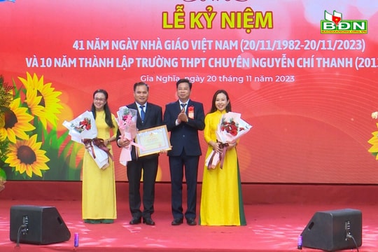 Trường THPT Chuyên Nguyễn Chí Thanh kỷ niệm 10 năm thành lập