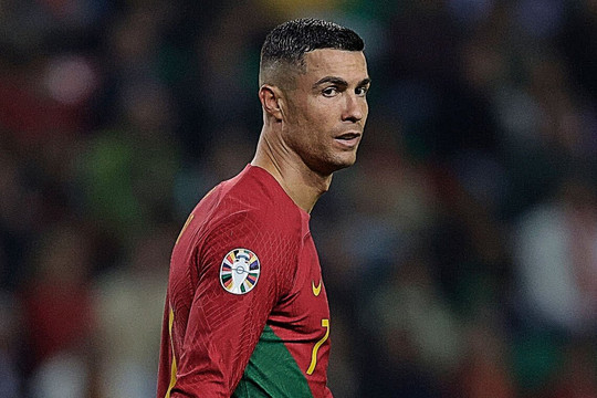 Ronaldo thua Lukaku ở vòng loại EURO 2024