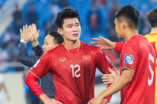Tuyển Việt Nam thua nghiệt ngã, Phan Tuấn Tài bật khóc