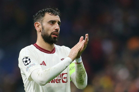 Man Utd khó qua vòng bảng Champions League, nguy cơ mất suất dự Europa League