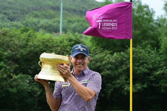 Golfer Brazil vô địch Vinpearl DIC Legends Việt Nam 2023