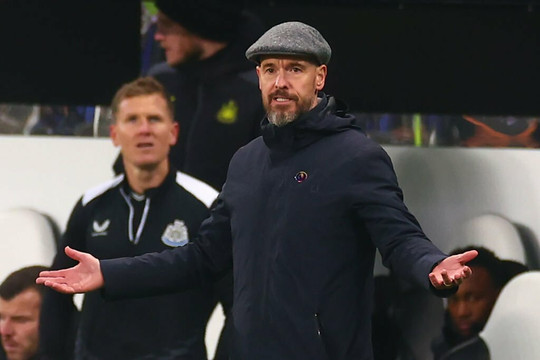 HLV Erik ten Hag phủ nhận cãi nhau với Martial