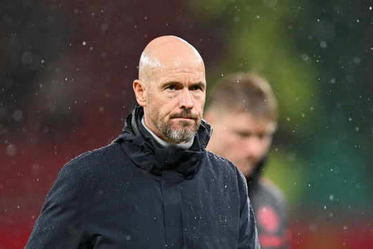 'Ác mộng' tháng 12 đe dọa Man Utd, HLV Erik ten Hag dễ mất việc như Mourinho