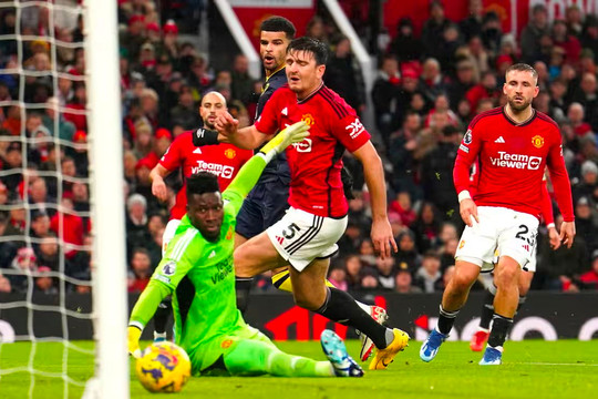 Manchester United thua Bournemouth