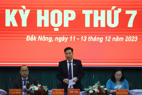 "Nóng" vấn đề thiếu giáo viên và hụt thu ngân sách