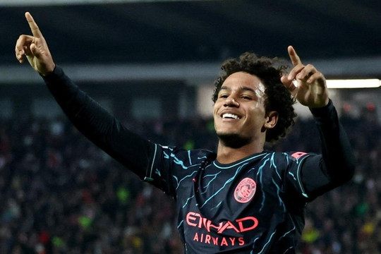 Man City lập kỷ lục bóng đá Anh ở Cúp C1