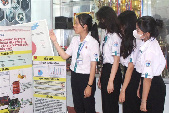 Đưa Công viên địa chất toàn cầu UNESCO Đắk Nông vào trường học