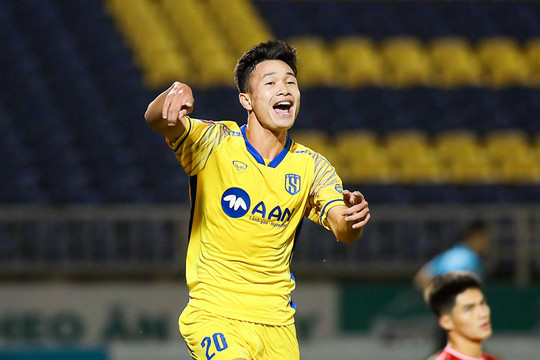 Thua SLNA, HAGL chưa thoát đáy bảng xếp hạng V.League