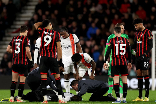 Cầu thủ Luton Town bị ngừng tim qua cơn nguy kịch
