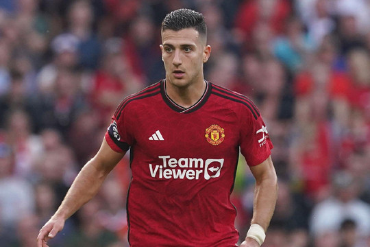 Chấm điểm Liverpool vs Man Utd: Varane, Onana quá hay