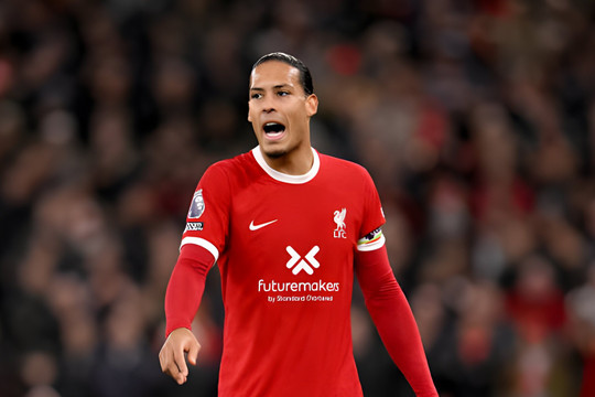 Đội trưởng Liverpool trách Onana câu giờ, chê Man Utd chỉ biết 'tử thủ' cầu hòa