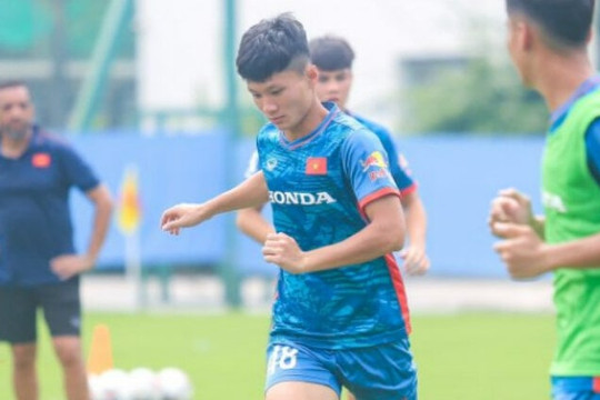 HLV Troussier gọi em họ Công Phượng lên U23 Việt Nam