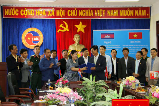 Thắm tình đoàn kết, hữu nghị Đắk Nông - Mondulkiri