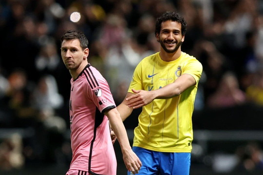 Ronaldo ngồi trên khán đài, Al Nassr vẫn vùi dập đội bóng của Messi 6-0