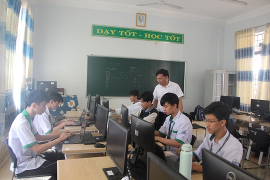 "Quả ngọt" từ bồi dưỡng học sinh giỏi ở Đắk Nông