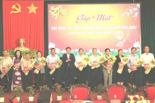 Tỉnh ủy Đắk Nông gặp mặt 50 trí thức, văn nghệ sĩ, nhà báo tiêu biểu