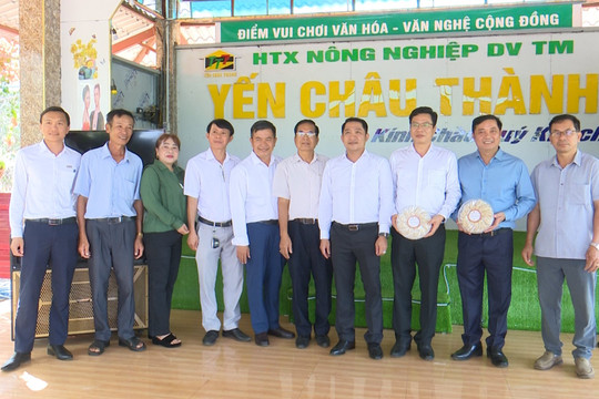 Phó Bí thư Tỉnh ủy Lưu Văn Trung thăm các doanh nghiệp tại Đắk R’lấp