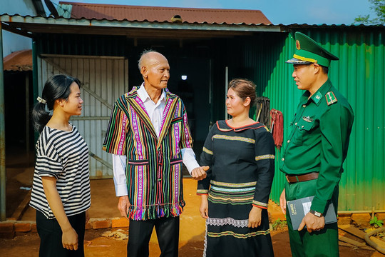 Những "cột mốc sống" nơi biên cương Đắk Nông