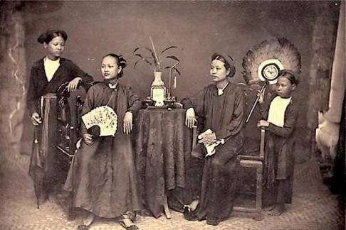 Phụ nữ xưa và nay