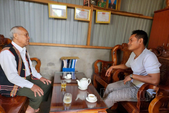 Ông Y Long làm công tác dân vận khéo