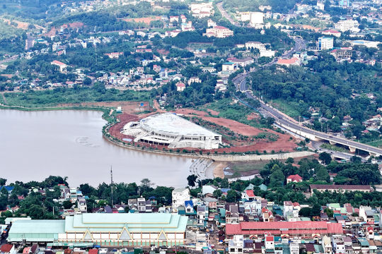 Cơ chế đã mở, sao đất đắp quảng trường ở Đắk Nông vẫn thiếu?