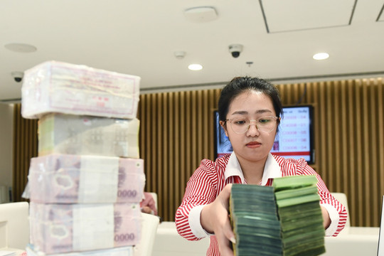 Lãi suất ngân hàng hôm nay 18/6/2024: Thêm nhà băng tăng lãi suất huy động