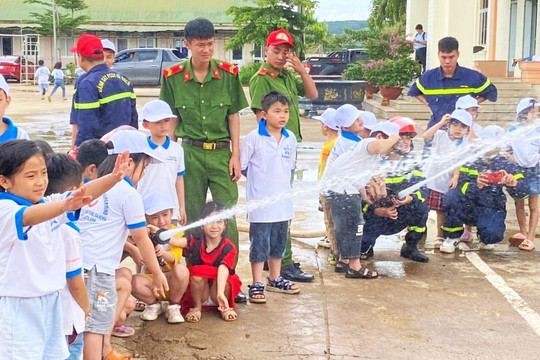 Xây dựng môi trường sống an toàn, lành mạnh cho trẻ ngay tại nhà