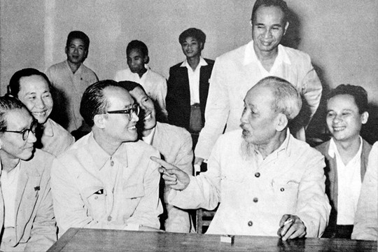 Tổng hợp những bài viết, bài nói chuyện của Bác Hồ với người làm báo